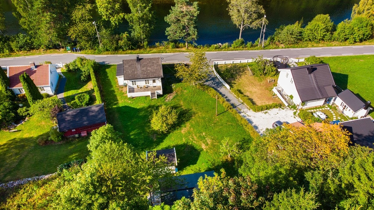 Dronebilde over eiendommen Galleribilde