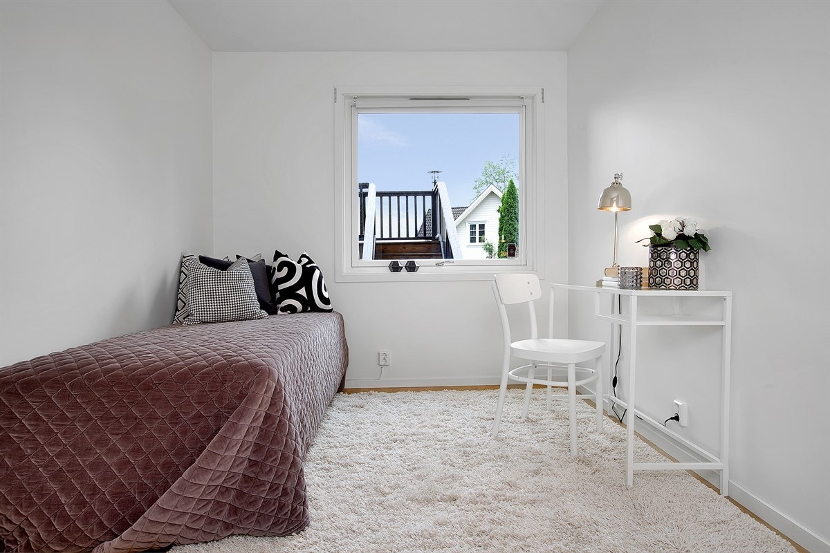 Soverom (alt. kontor) i 1. etg. Galleribilde