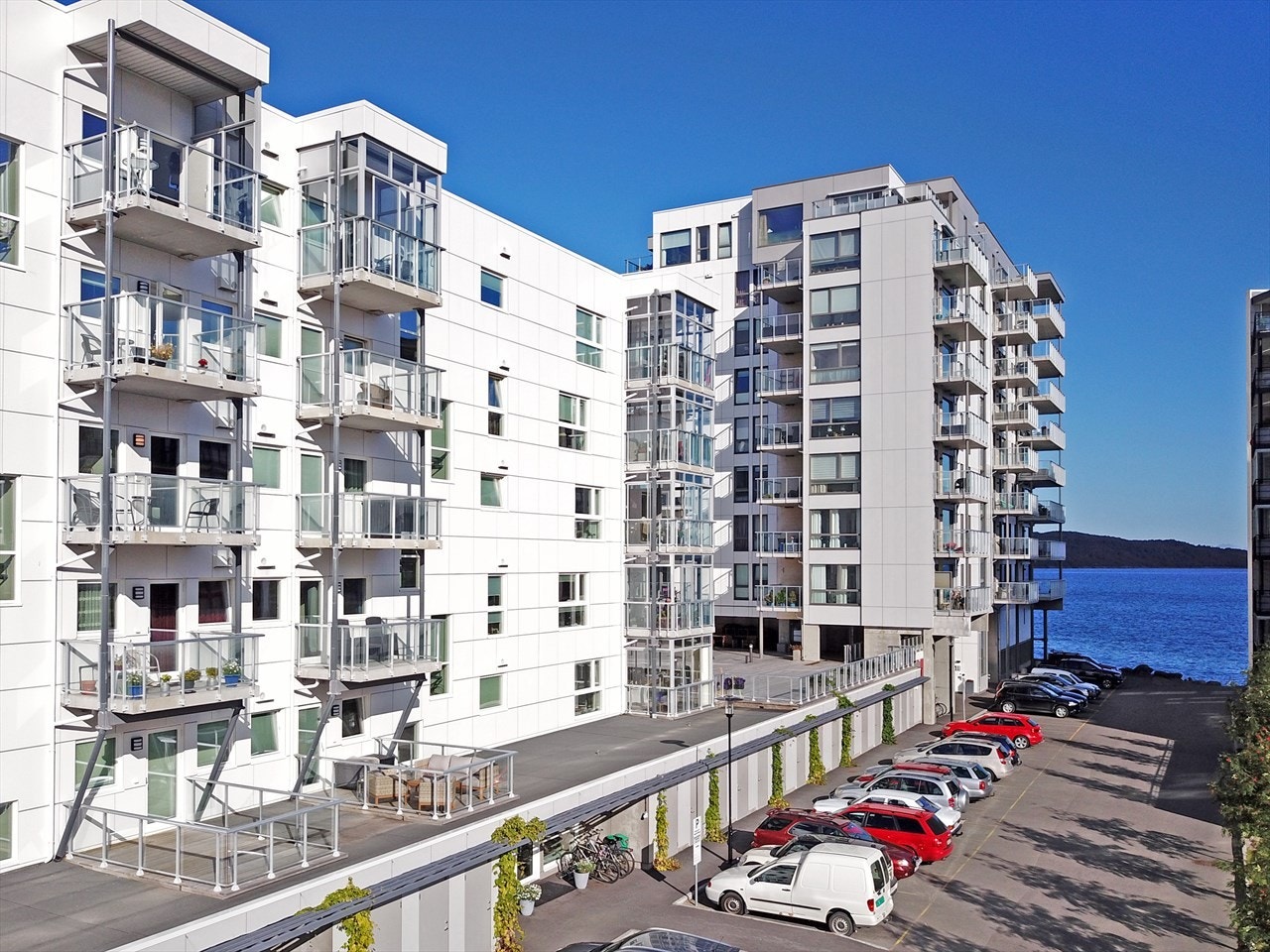 Hamnneset! Galleribilde