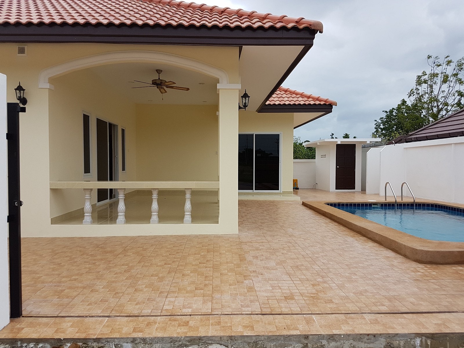 Patio sett mot master bedroom Galleribilde