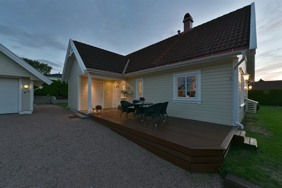 Kveldsfoto fasade. Galleribilde
