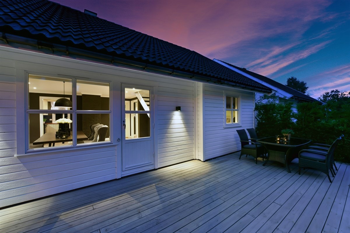 Stor terrasse på ca. 30 kvm. Galleribilde