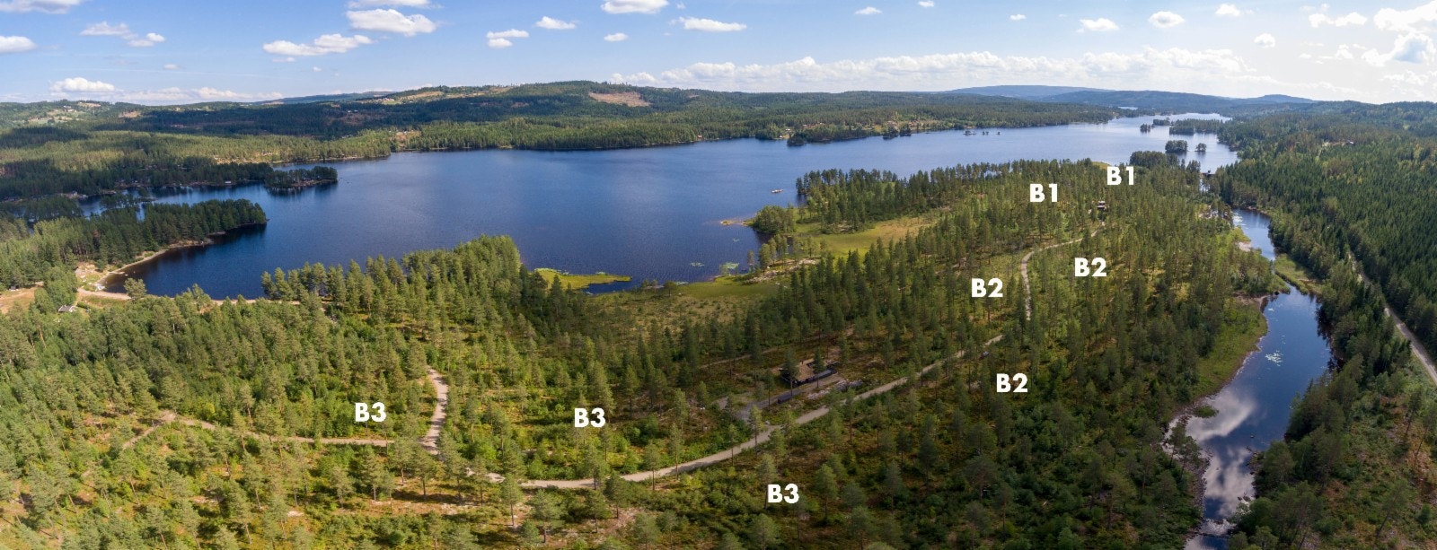 Hyttefeltet har en attraktiv beliggenhet med meget gode sol og lysforhold ved Vassenden i nordre del av innsjøen Trevatna Galleribilde