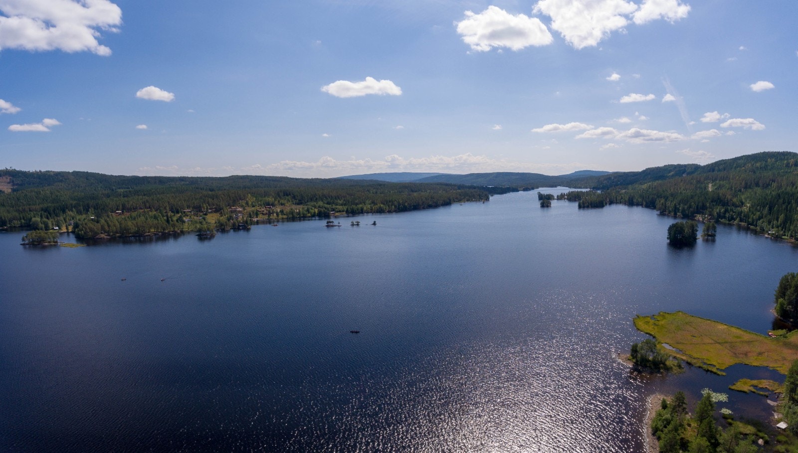 Det være seg å slappe av i og rundt hytta, nyte late dager eller drive med aktiviteter Galleribilde