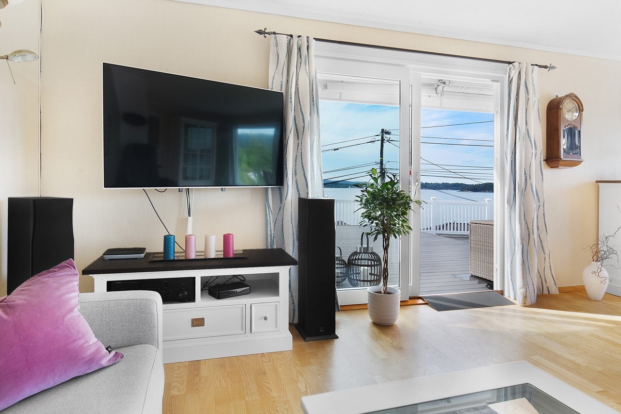 Med dobble skyvedører får man "åpen løsning" mot terrassen! Galleribilde