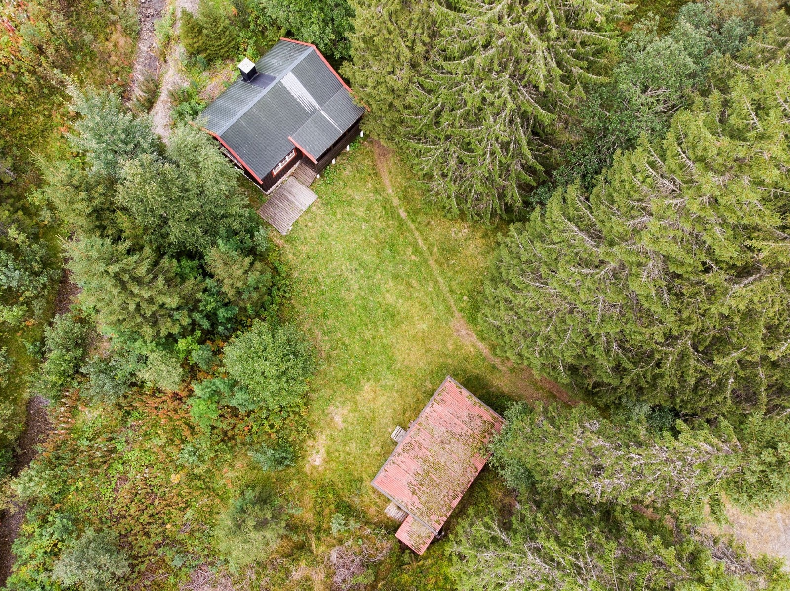 Hytta sett ovenfrar Galleribilde