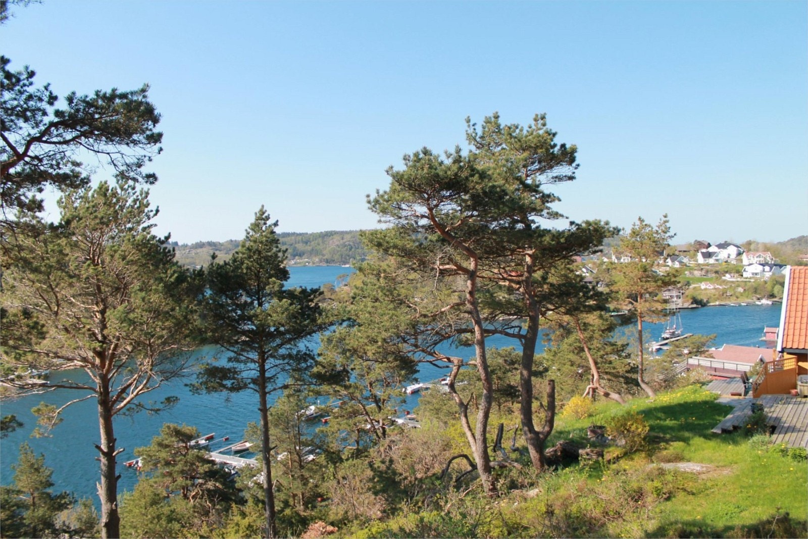 Utsikt mot Tregde marina Galleribilde