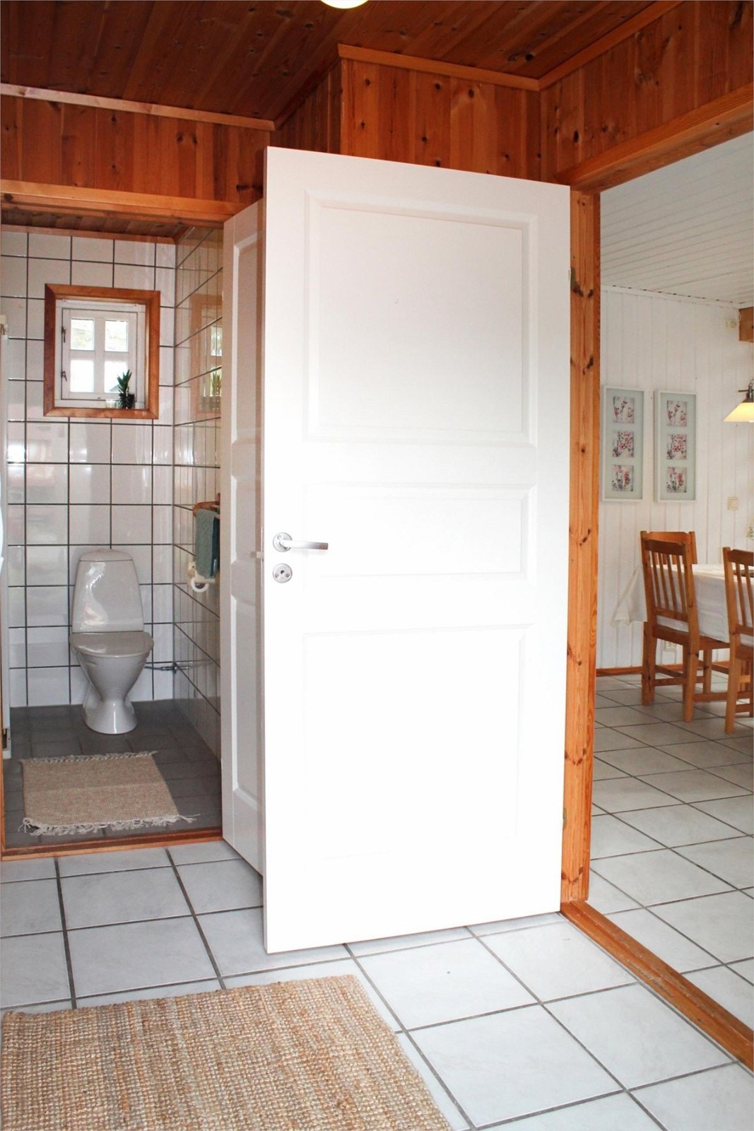 Inngangsparti med fliser og varmekabler Galleribilde