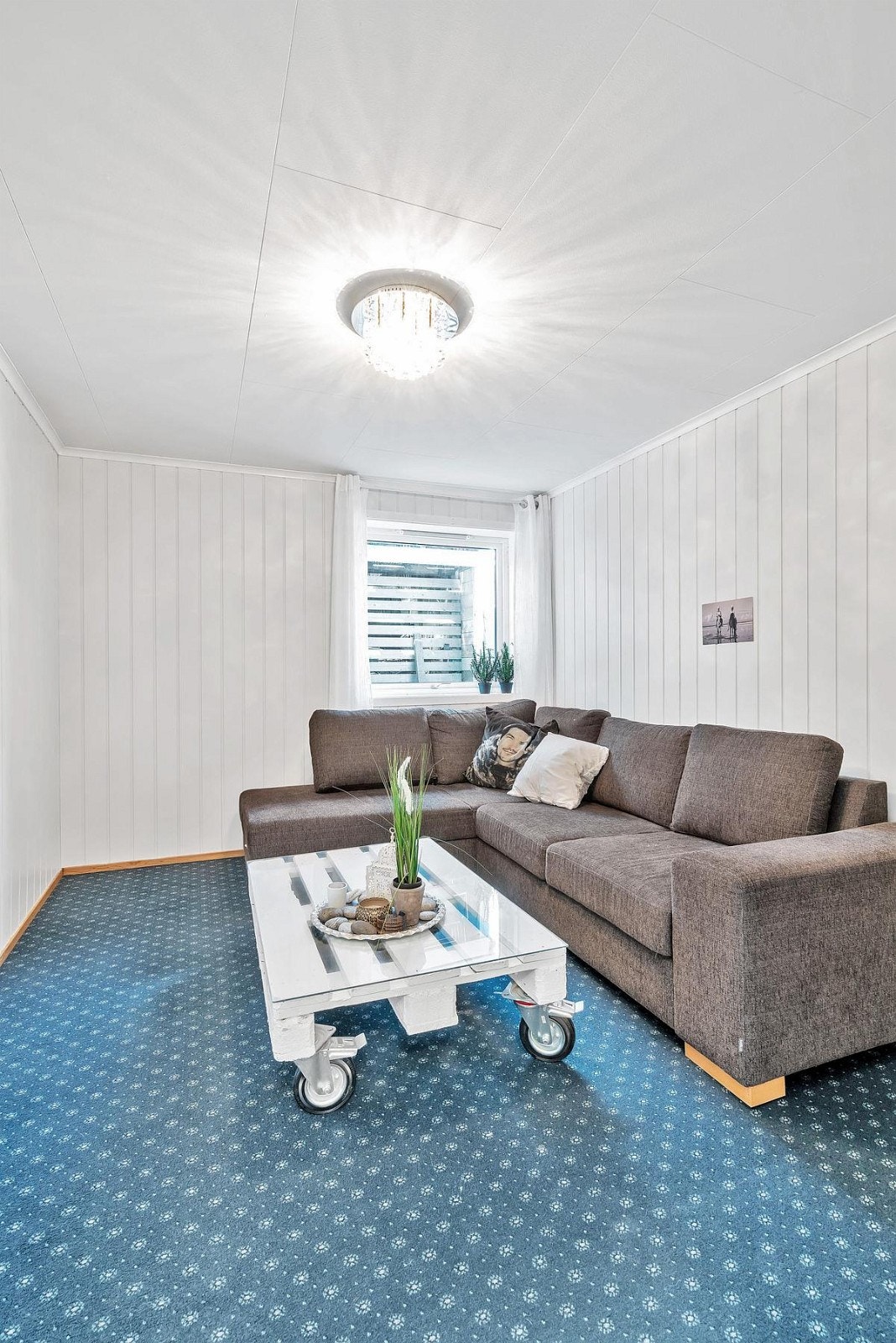 Soverom 4/Kjellerstue. Galleribilde