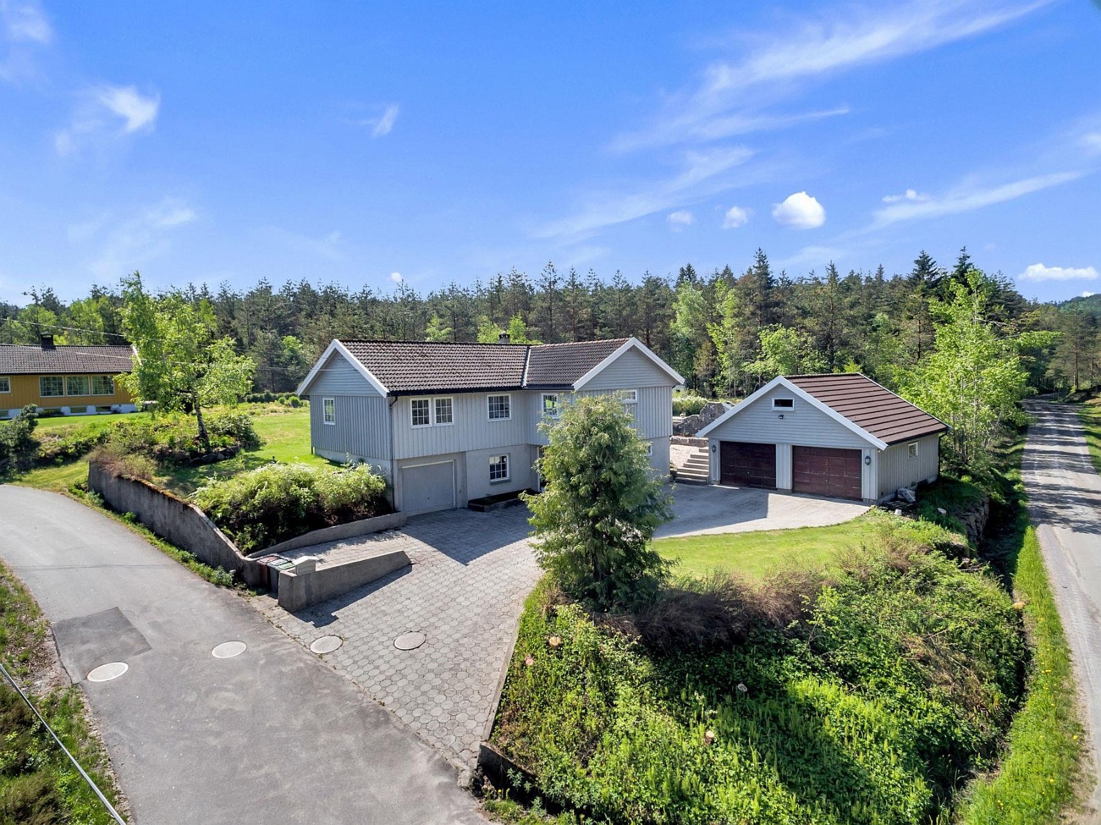 Fasade hus. Galleribilde