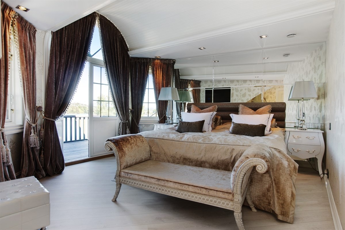 Hovedsoverom med utgang balkong Galleribilde