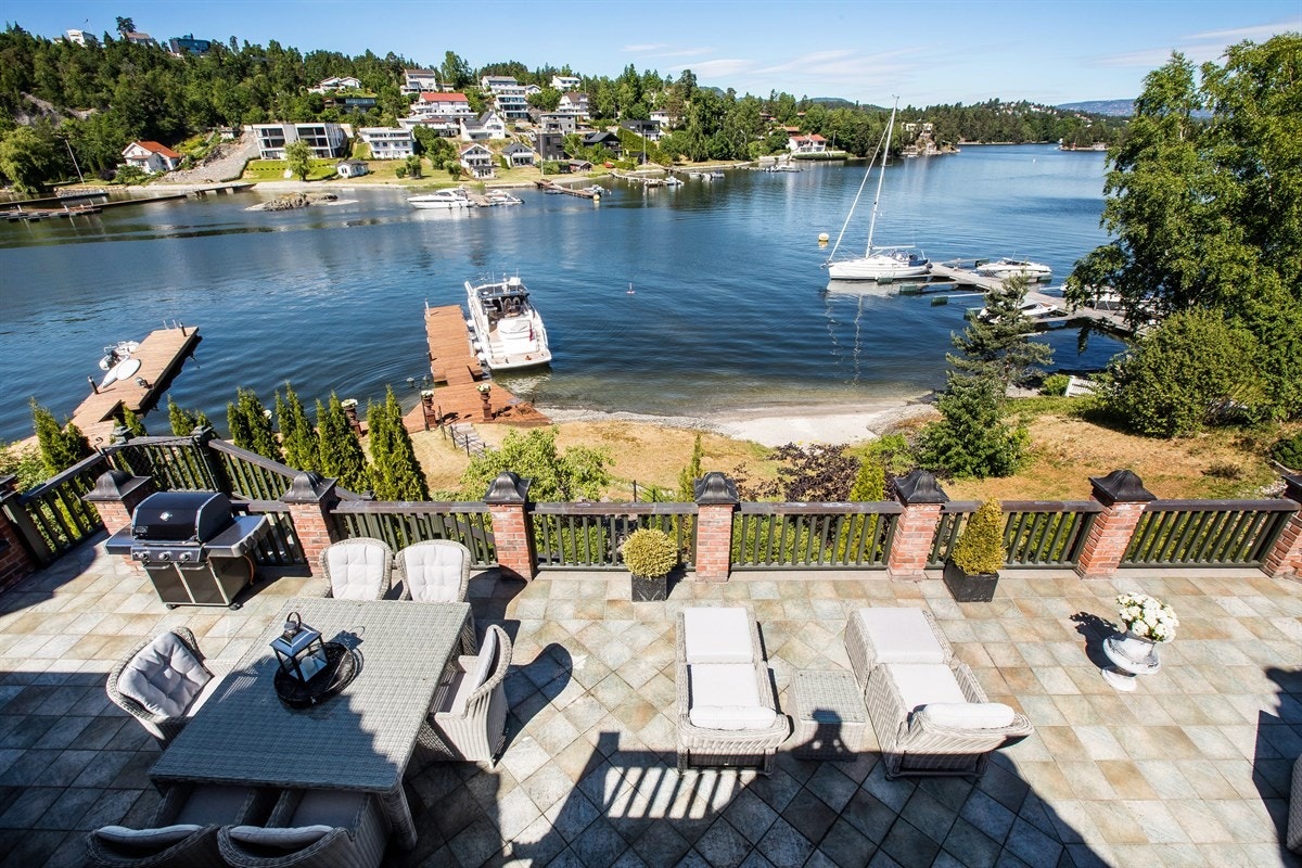 Store, flotte og solrike terrasser med utsikt Galleribilde