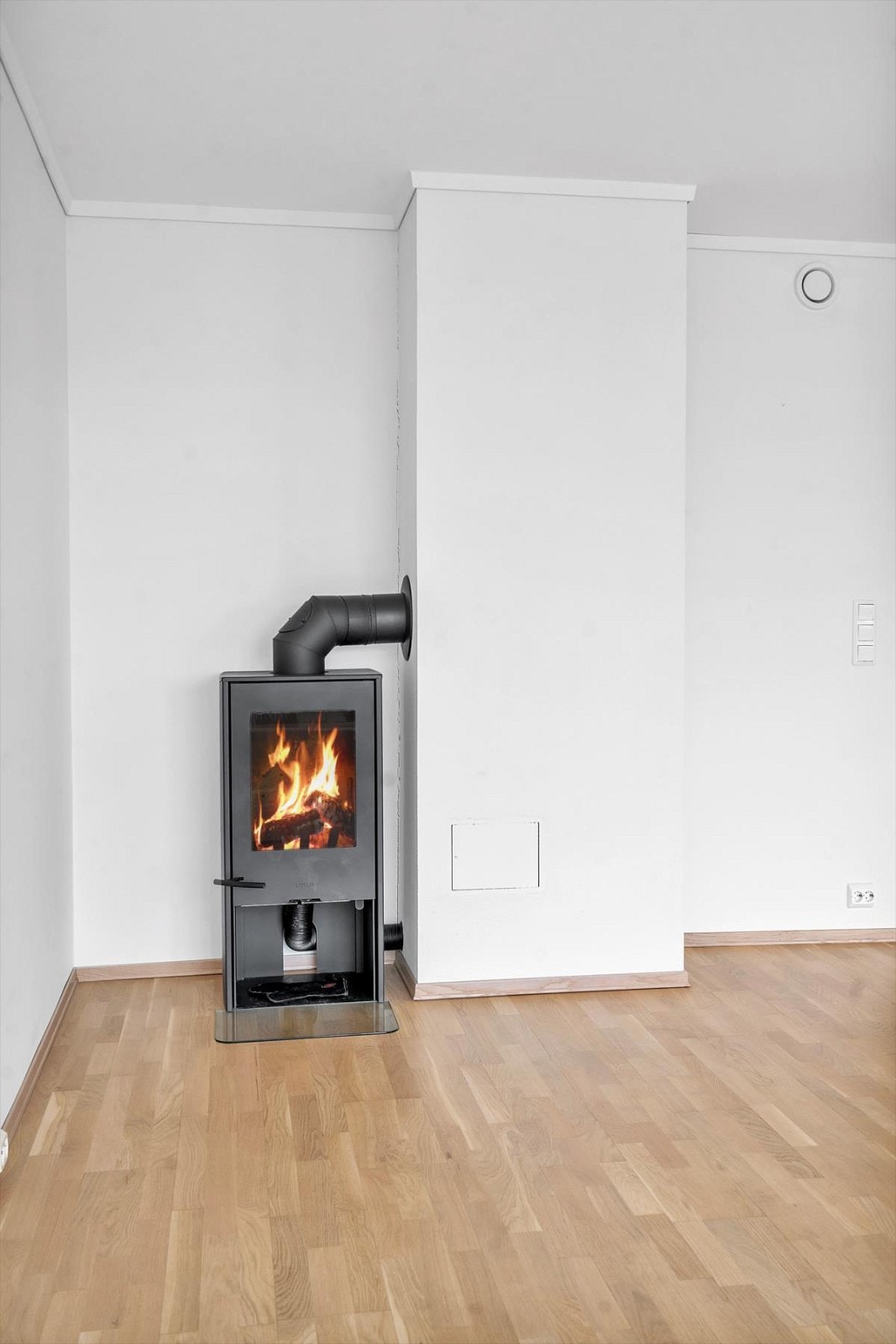 Pen vedovn som gir varme og skaper stemning kalde høst- og vinterdager. Galleribilde