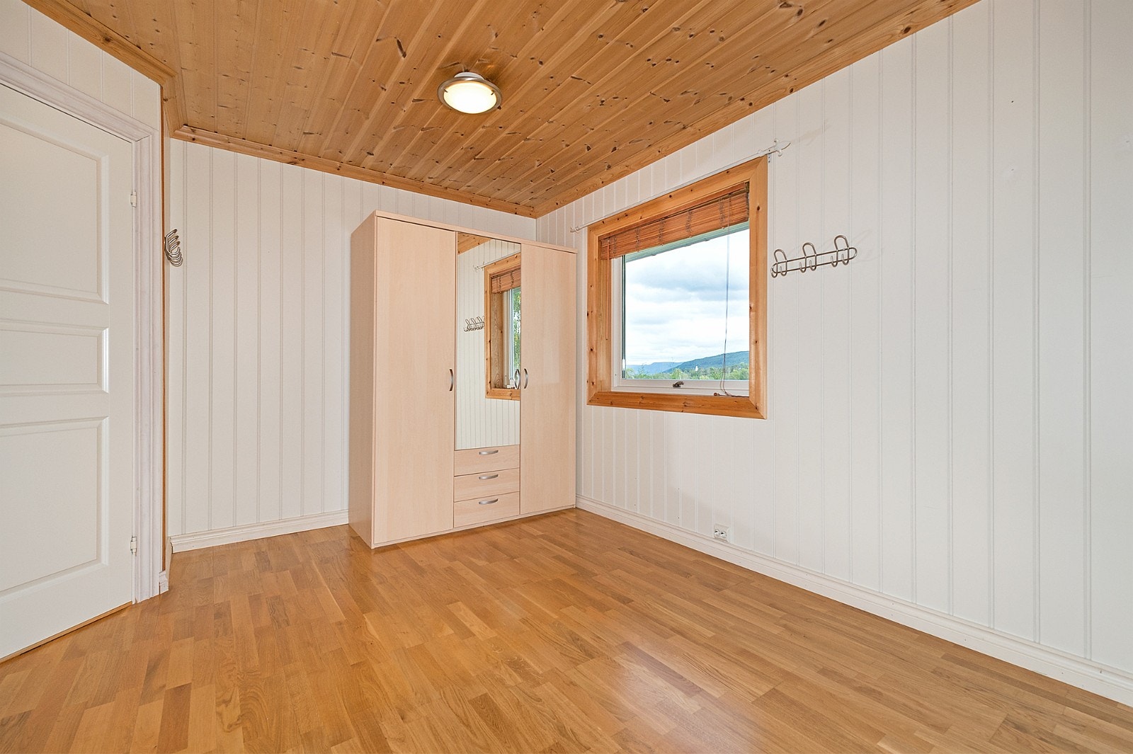 Soverom 1 førsteetasje Galleribilde