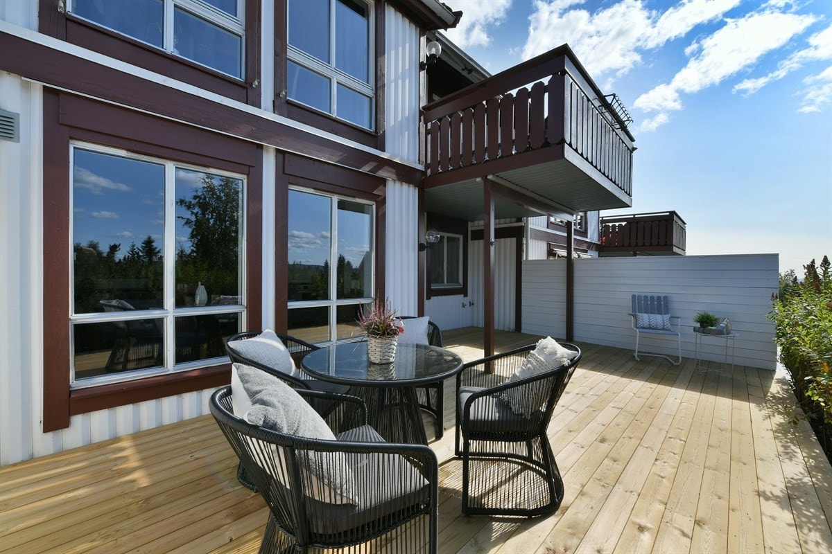 Terrasse. Galleribilde