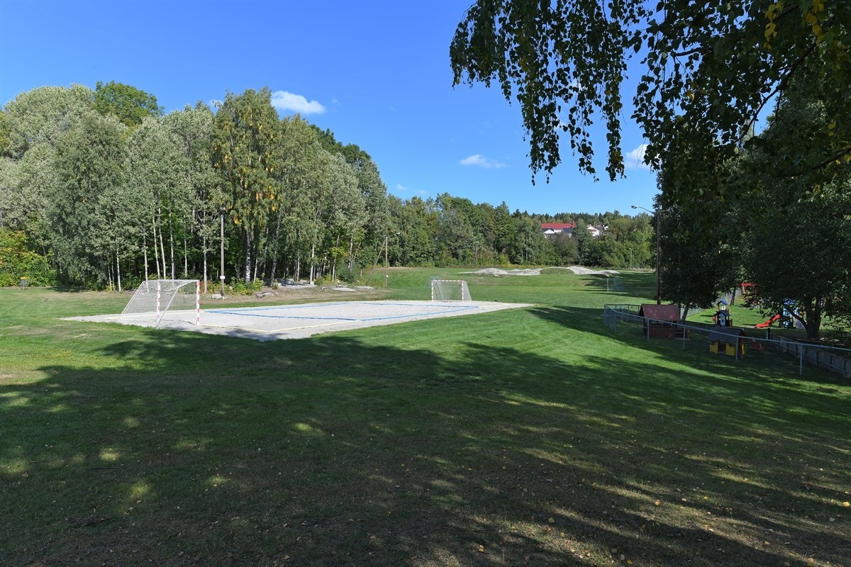 Her tilbys aktivitetene fotball, håndball, ski (langrenn og skiskyting) og Speedbadminton, i tillegg til barneidrettsgruppe. Galleribilde