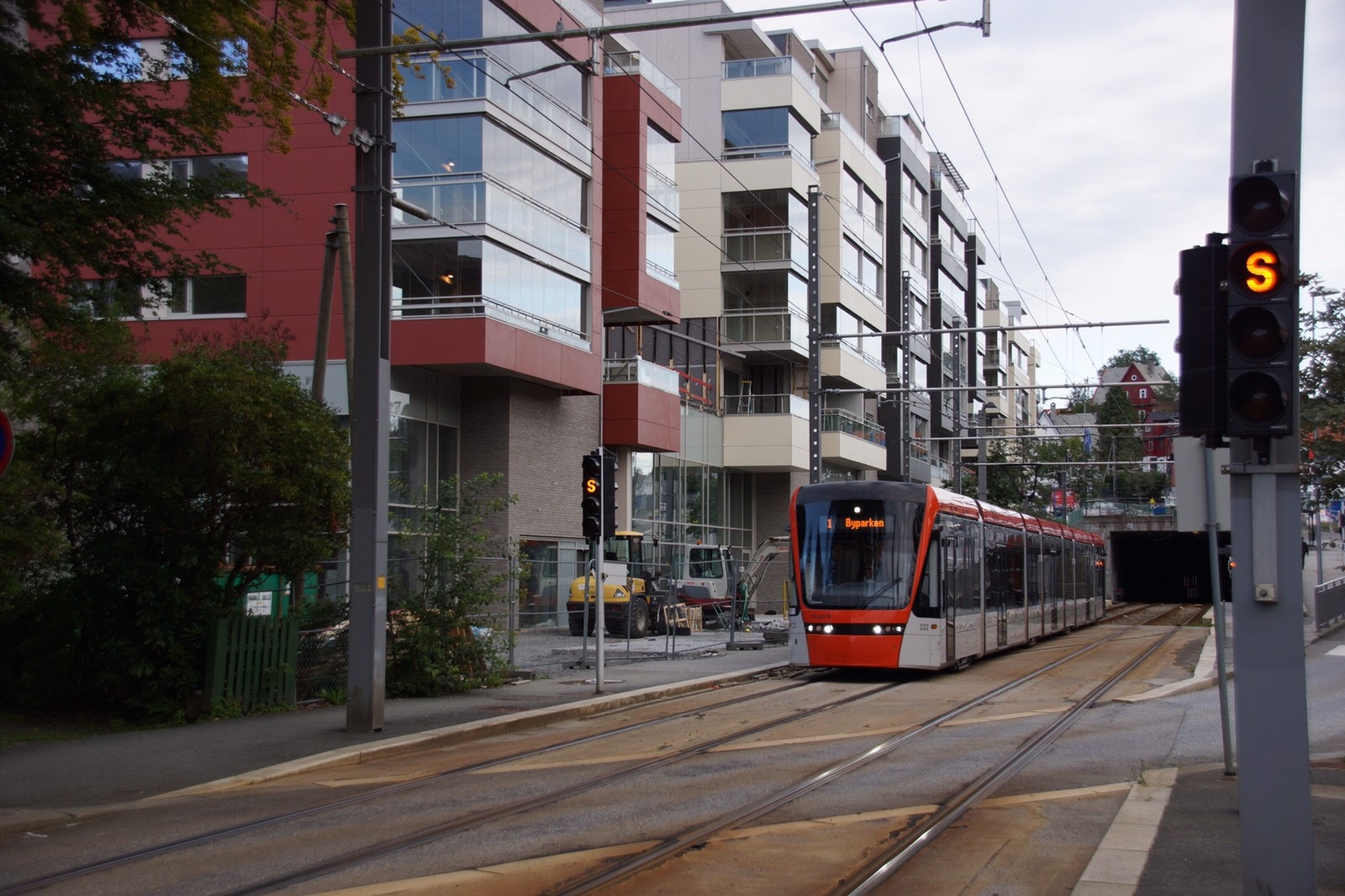 Direkte utgang til Wergeland bybanestopp. Sats treningssenter i 1. Etg. Galleribilde