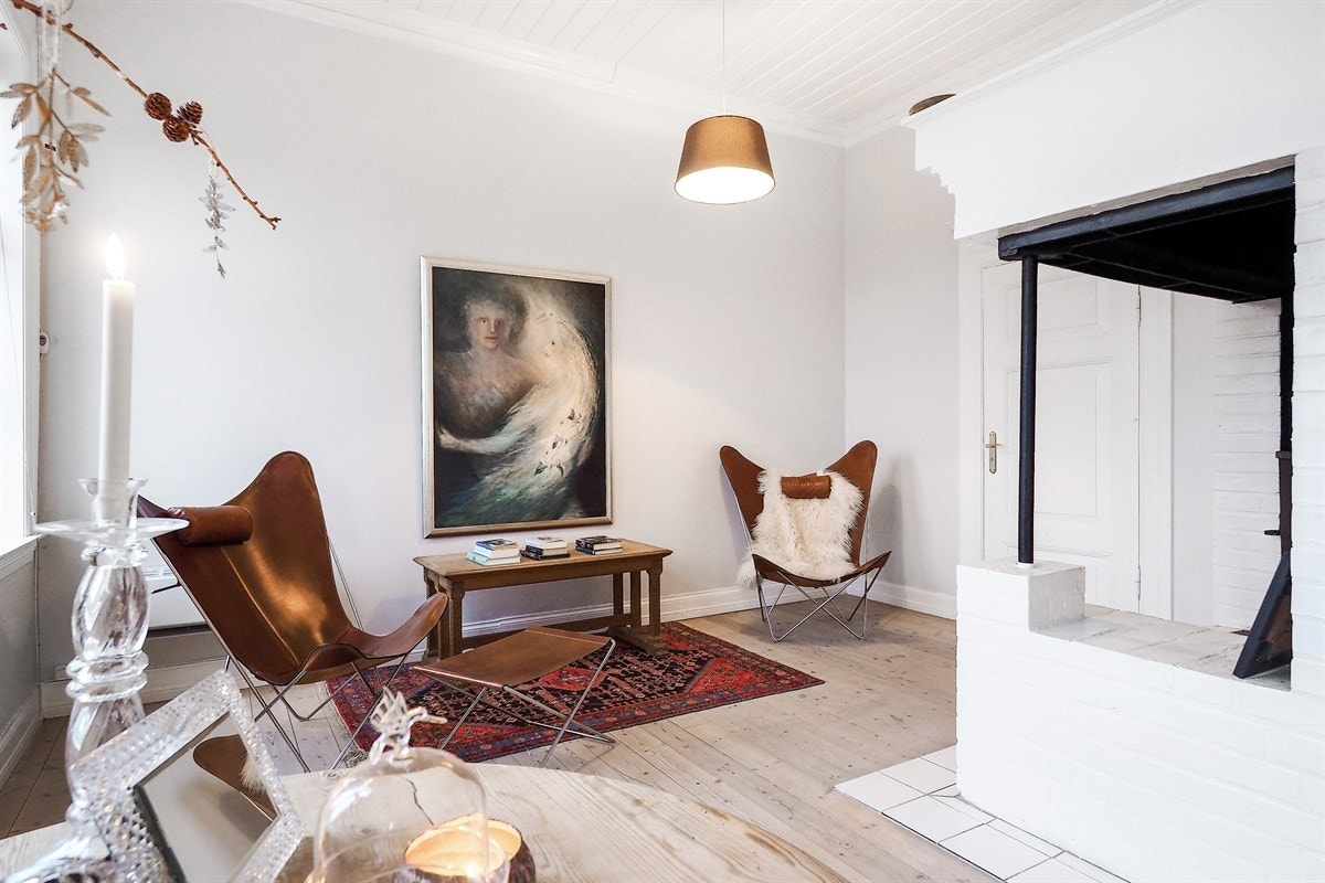 Proaktiv Eiendomsmegling - Sett deg ned og nyt en bok foran peisen! Galleribilde