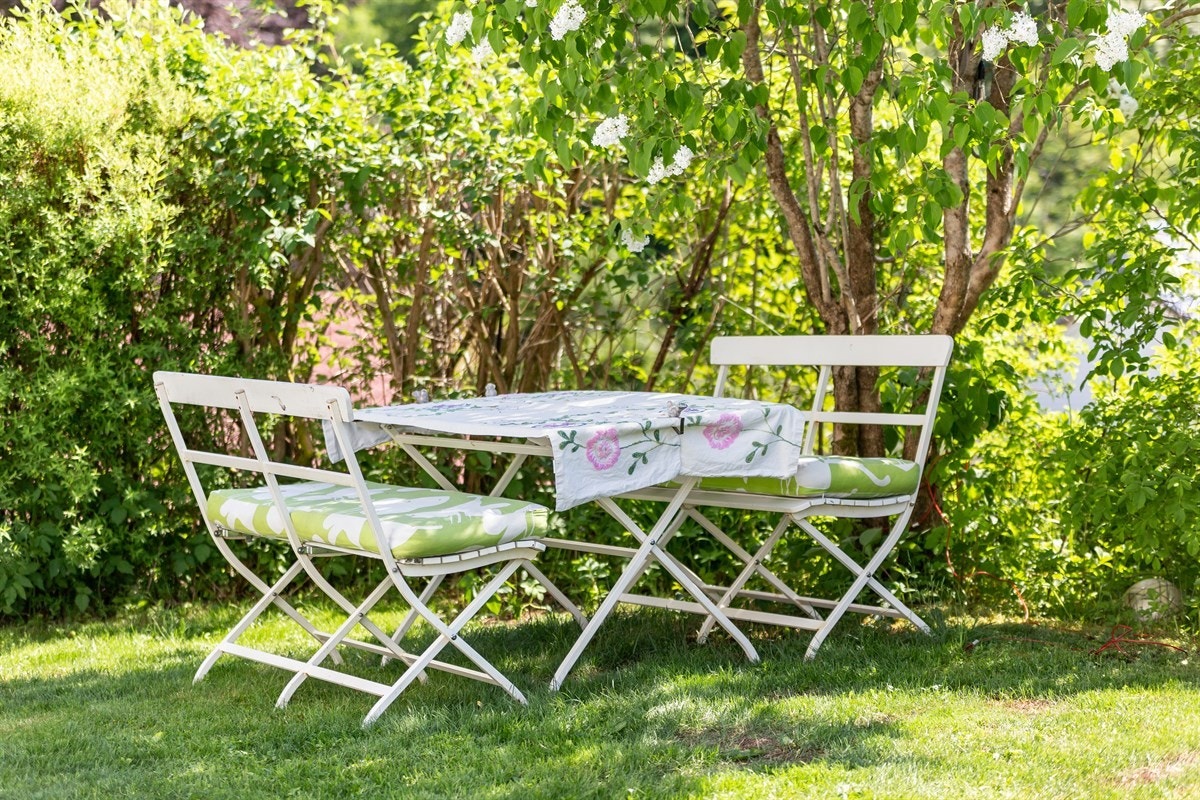 Proaktiv Eiendomsmegling - Herlige frokoster ute i hagen Galleribilde