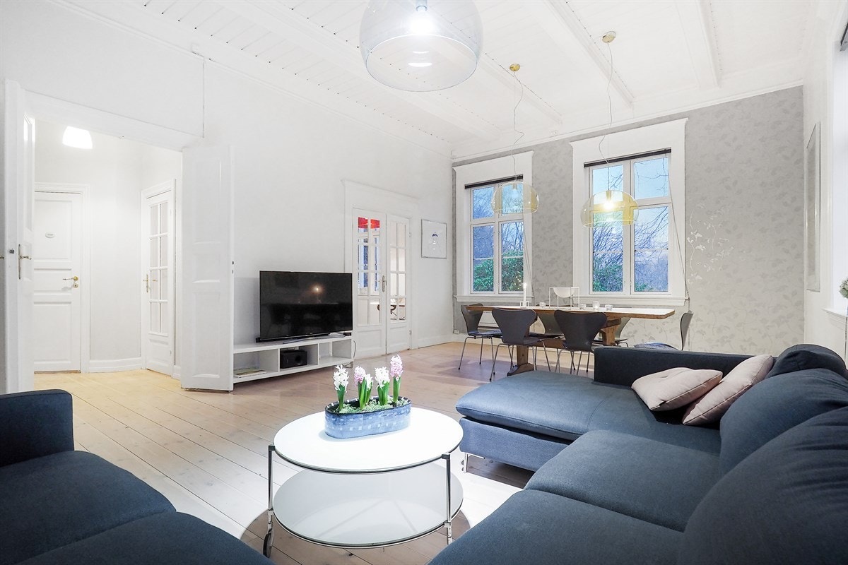 Proaktiv Eiendomsmegling - Stuen har en god størrelse, noe som gjør innredningsjobben enkel Galleribilde