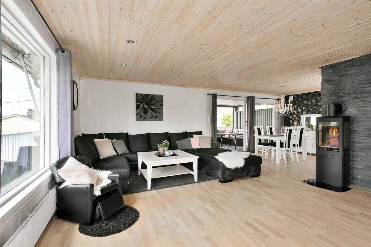 Stuen. Galleribilde