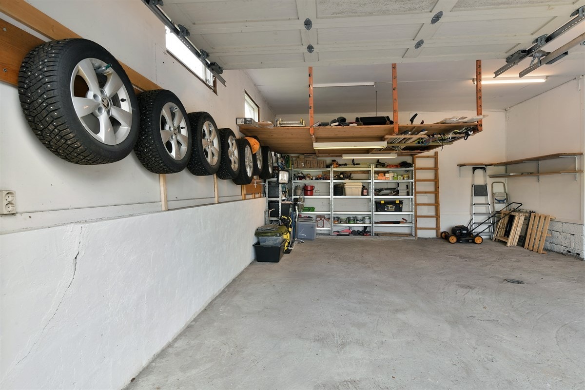 Dobbelgarasje. Galleribilde