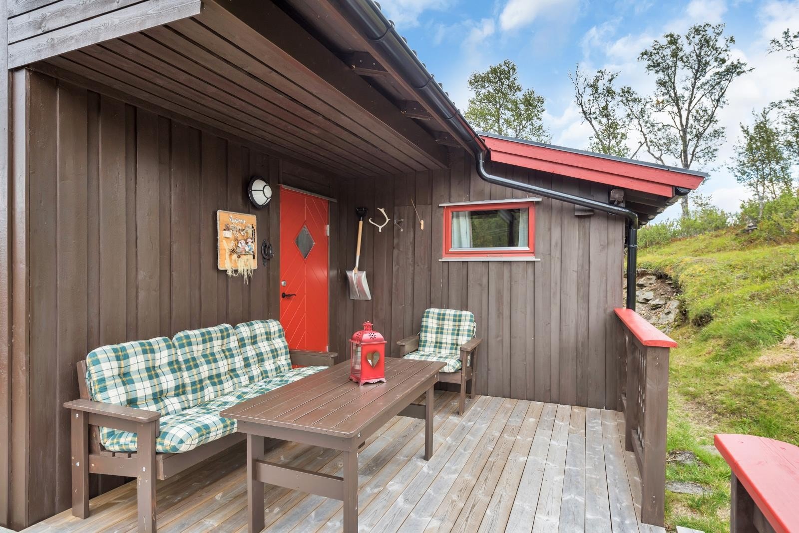 Terrasse ved inngang Galleribilde