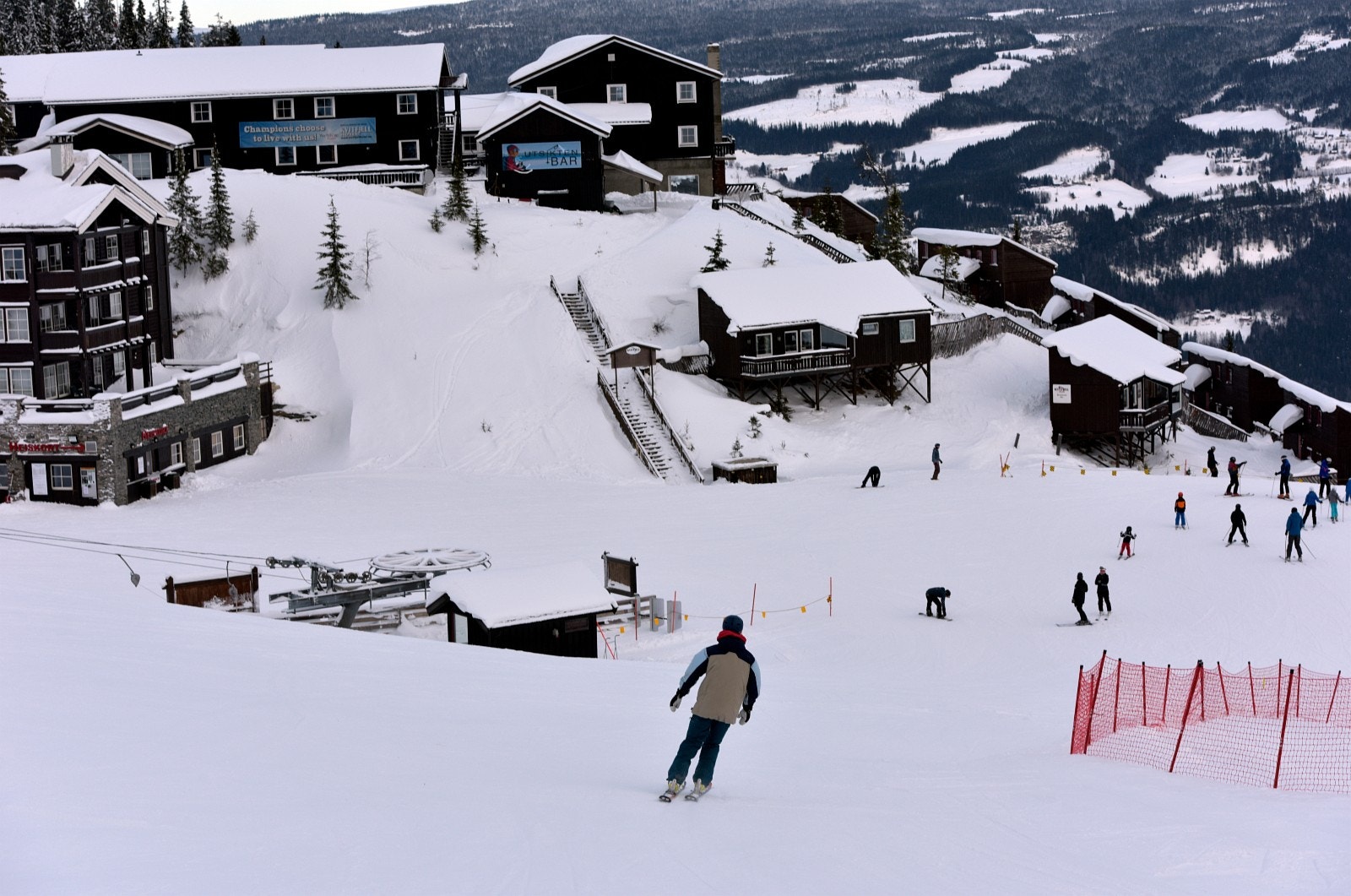 Fra toppen og ned mot Kvitfjell Hotell Galleribilde