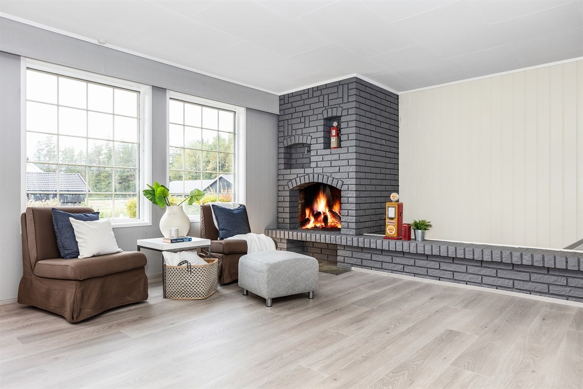 En koselig peis som gir varme og hygge på mørke høstkvelder Galleribilde