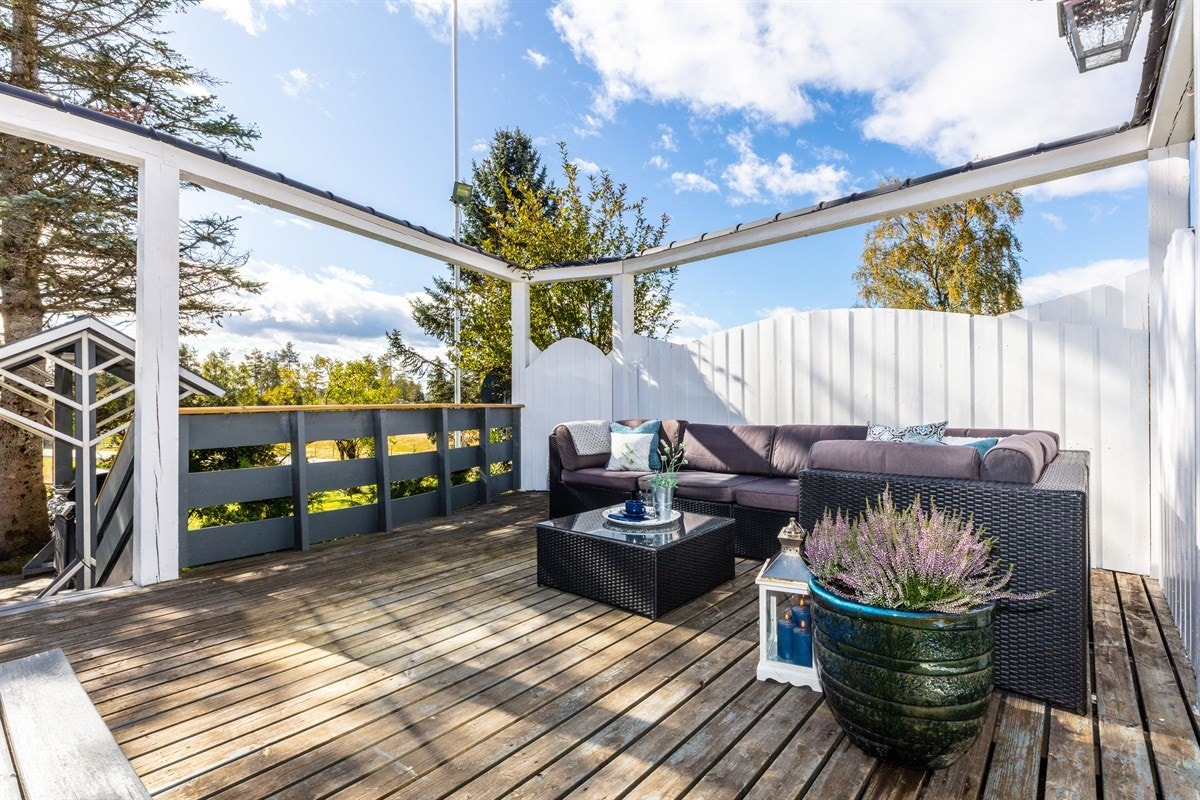 Terrasse mot syd Galleribilde