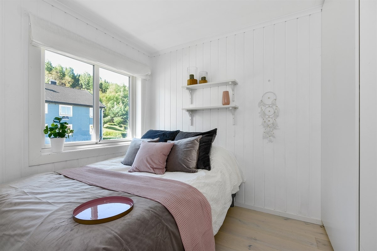 Lyst og fint soverom. Galleribilde