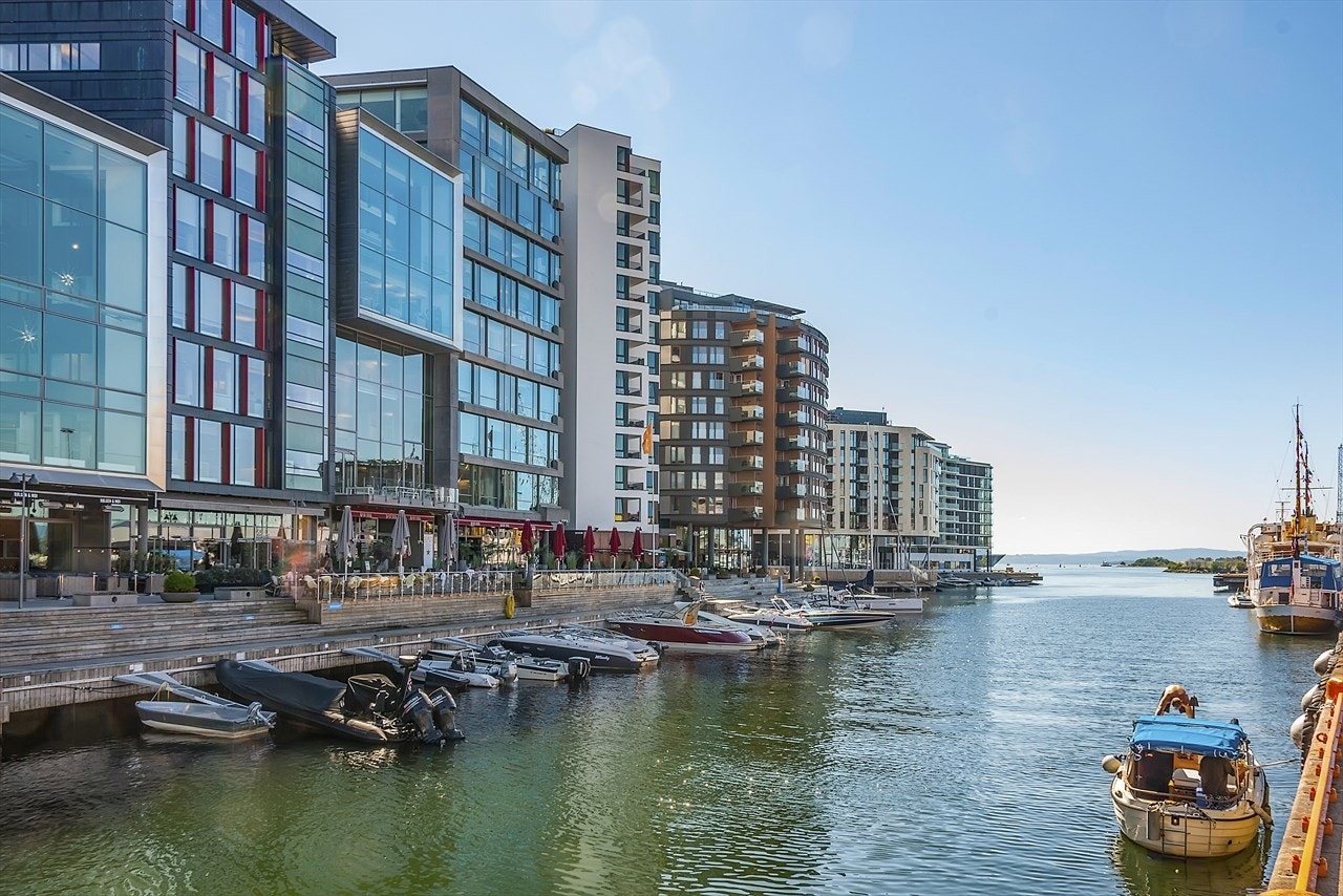 Kort vei til Tjuvholmen og Aker Brygge med sine fasiliteter Galleribilde