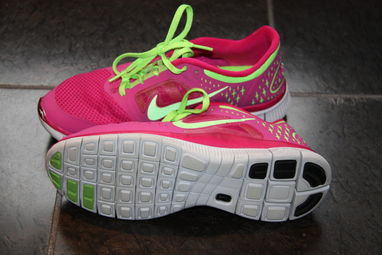 Nike Free Run +3, Løpesko dame, Rosa, str 40 | FINN.no Nike Free Run +3, Løpesko dame, Rosa, str 40 | FINN.no