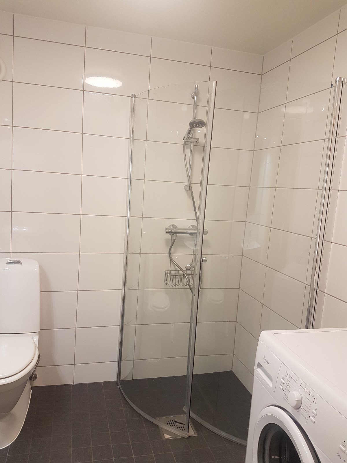 Bad med mulighet for tilkobling av vaskemaskin. Galleribilde