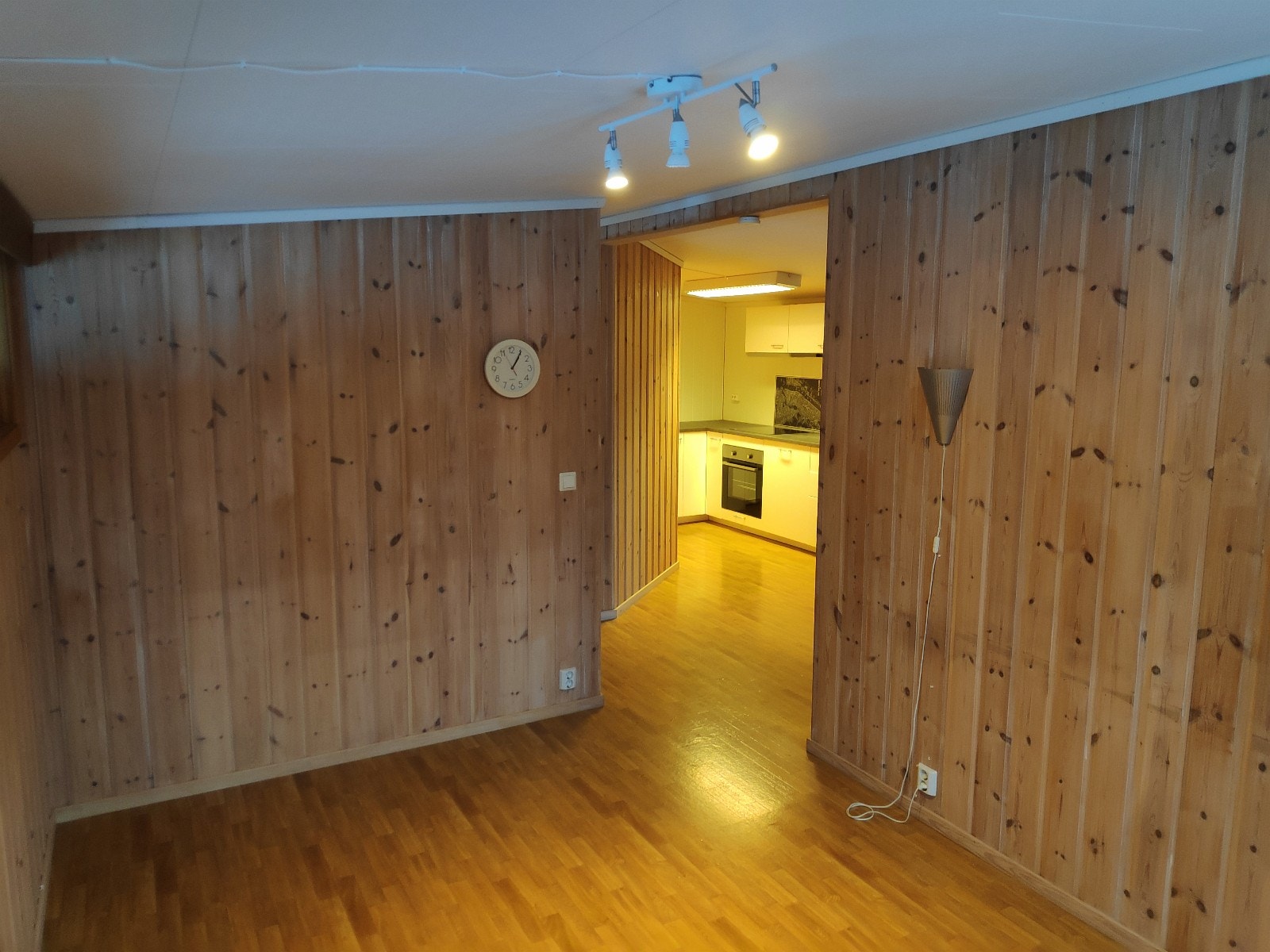 fra stue inn mot kjøkken Galleribilde