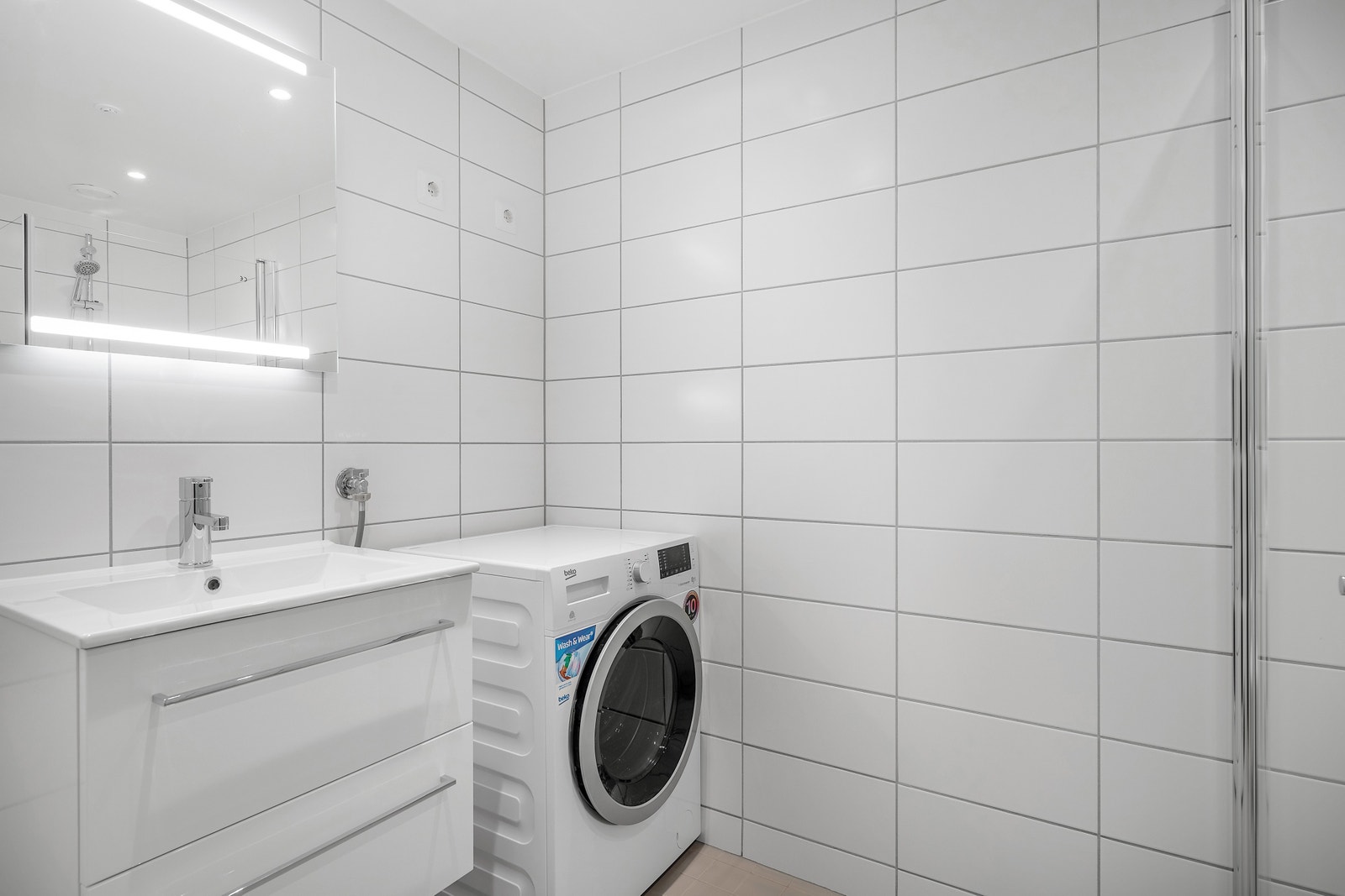 Fullt bad Galleribilde