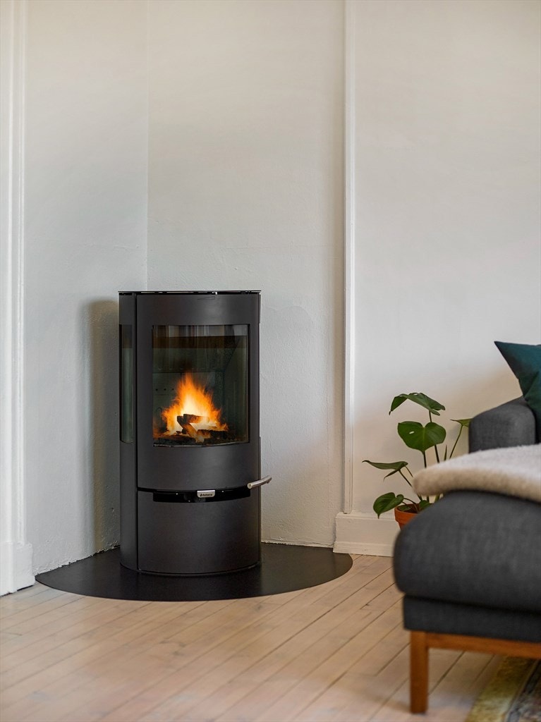 Splitter ny peisovn - utmerket for sene høst- og vinterkvelder. Galleribilde