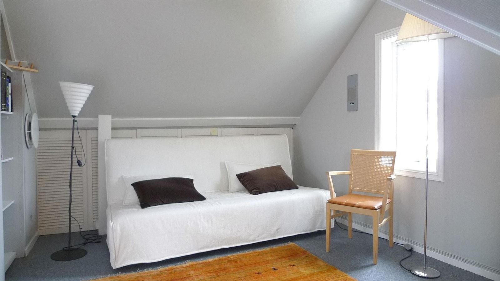Small living room in loft Galleribilde