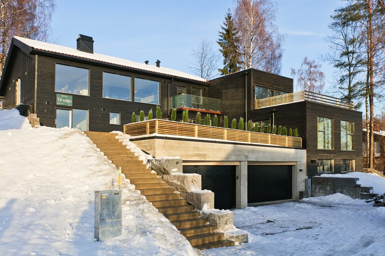 Dette er en attraktiv og unik bolig med gjennomgående høy standard og dobbelgarasje Galleribilde