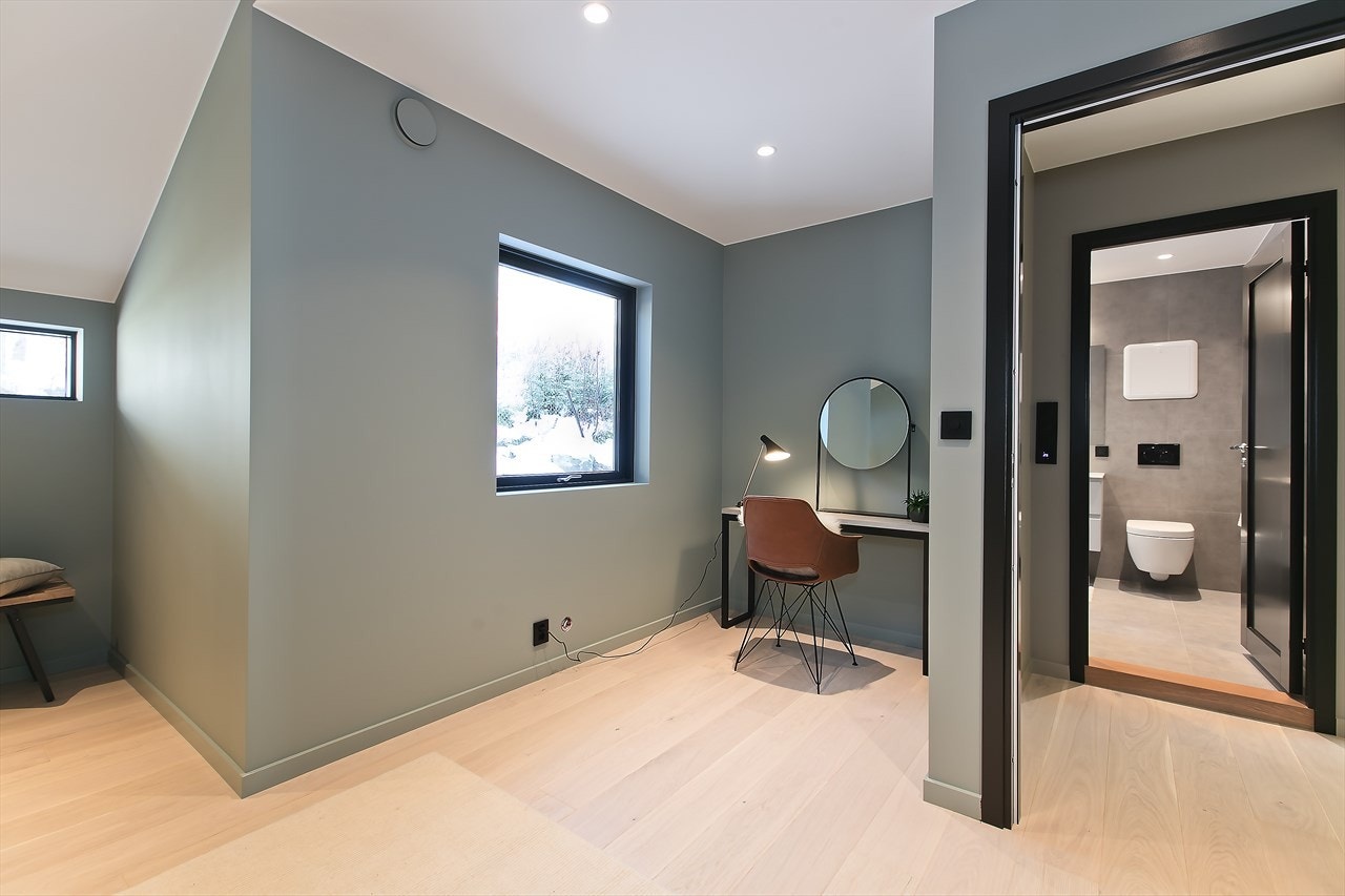 På soverom 3 er det tilgang til lagringsloft via luke i taket Galleribilde