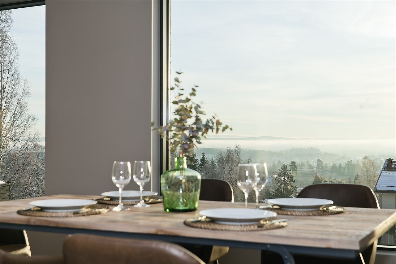 Fantastisk utsikt mot sjøen Galleribilde