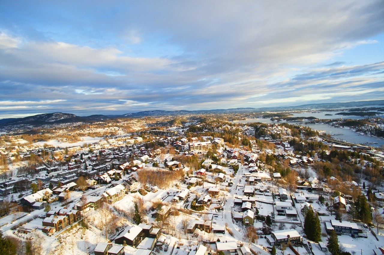 Området er meget attraktivt og barnevennlig, med kort vei til alt man trenger i hverdagen. Marka og en rekke fritidsaktiviteter ligger også i umiddelbar nærhet Galleribilde