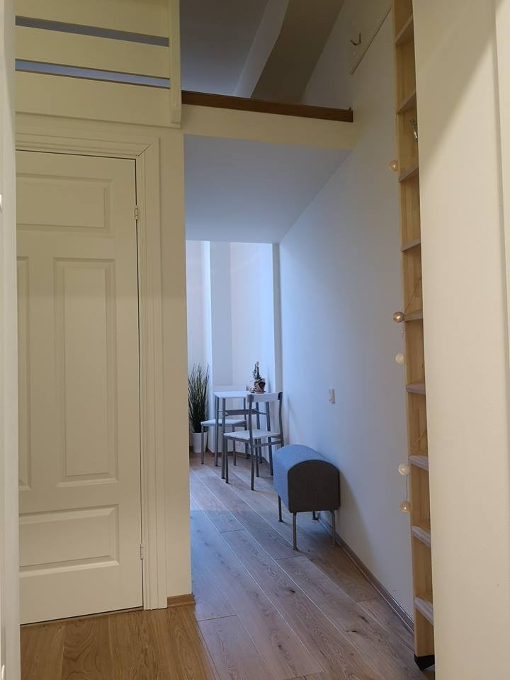 Inngangsparti. Bilde fra 2019 da den var ny. Galleribilde