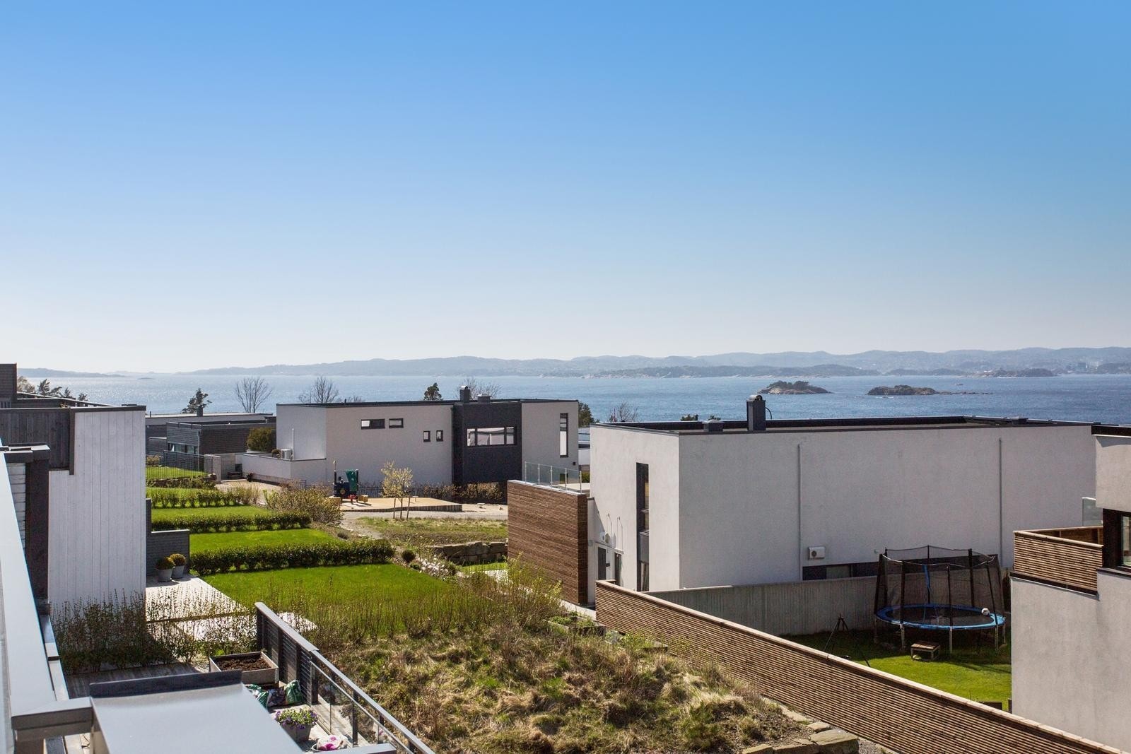 Nydelig sjøutsikt fra boligen Galleribilde