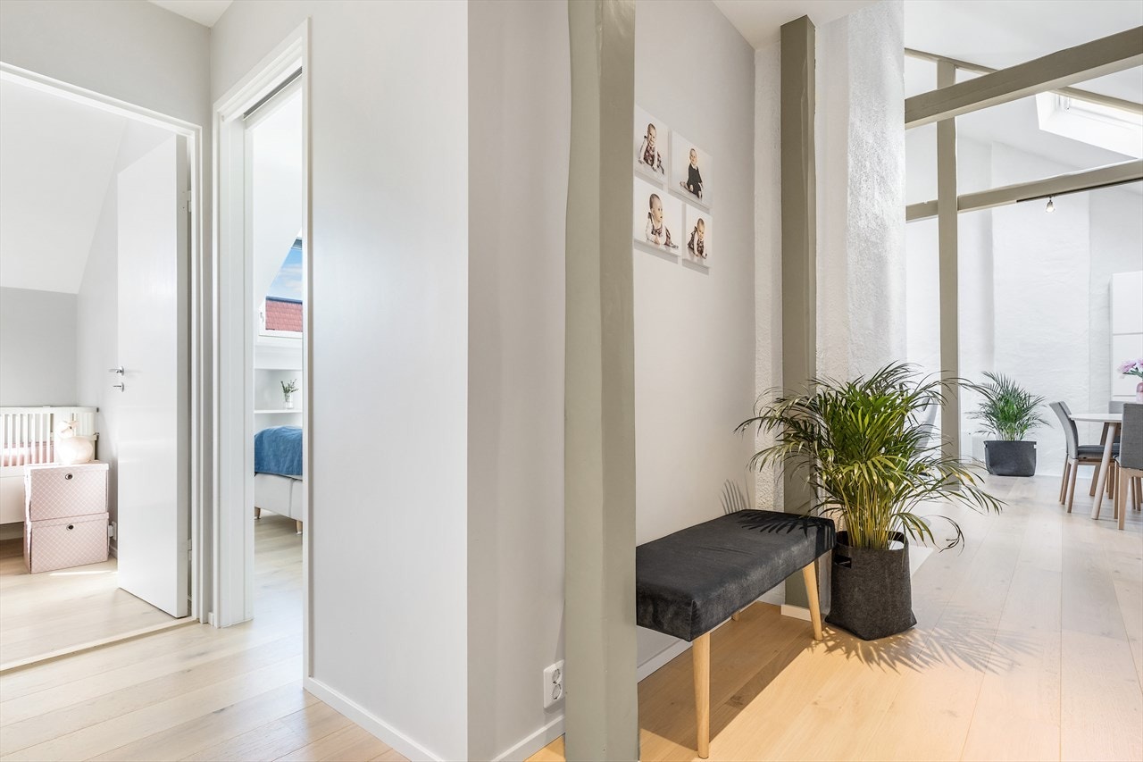 Gang med inngang til soverom. Galleribilde