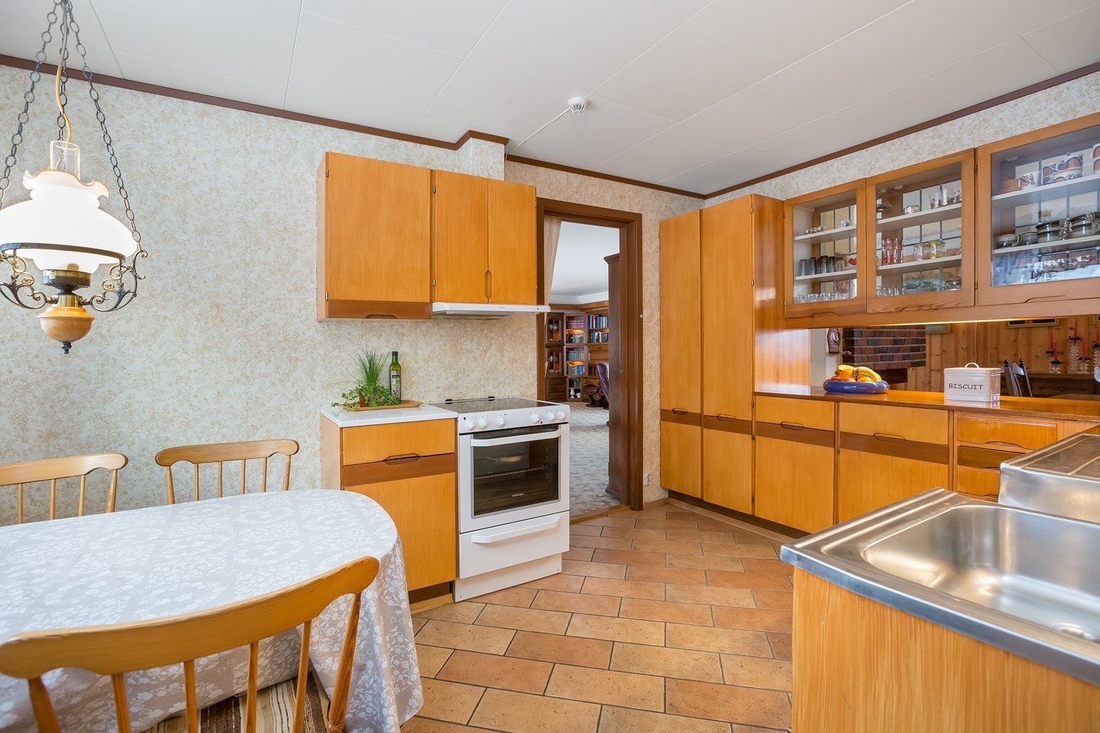 Innredningen holder seg godt med alderen tatt i betraktning, Galleribilde