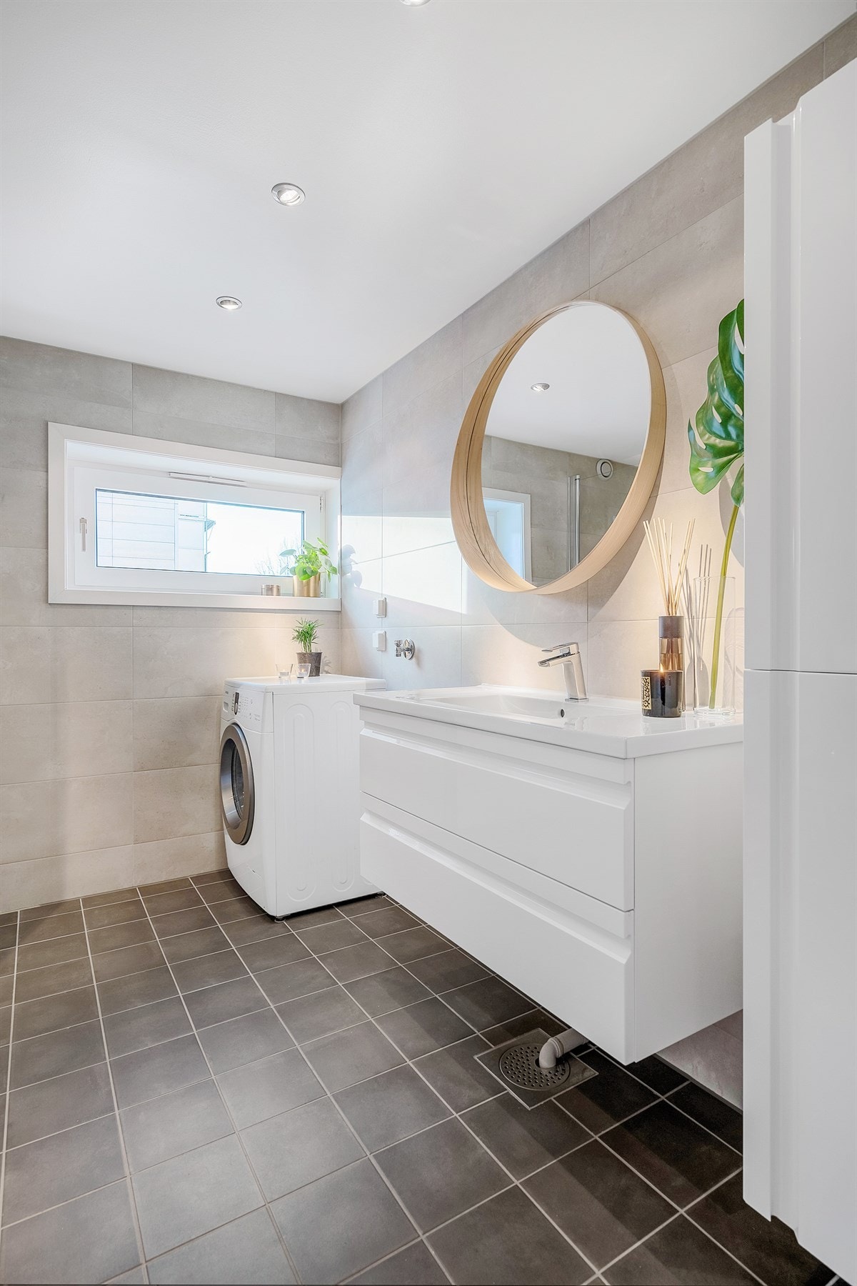 Det er opplegg for vaskemaskin på badet Galleribilde