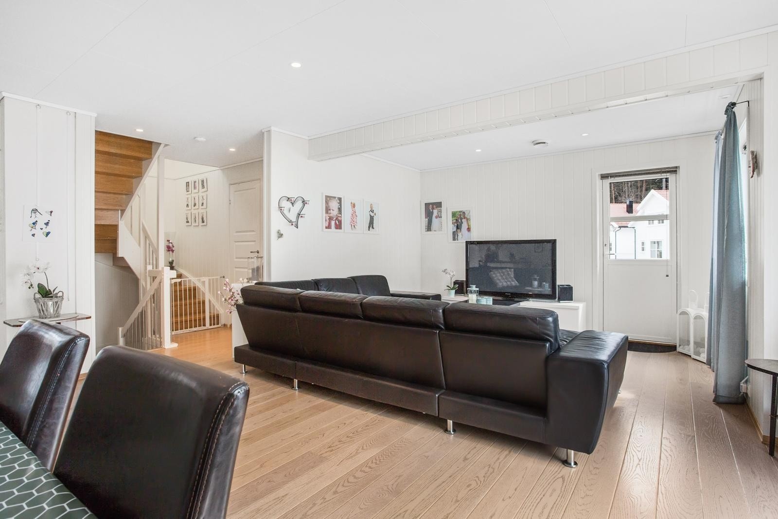 Stue med direkte utgang til terrasse Galleribilde