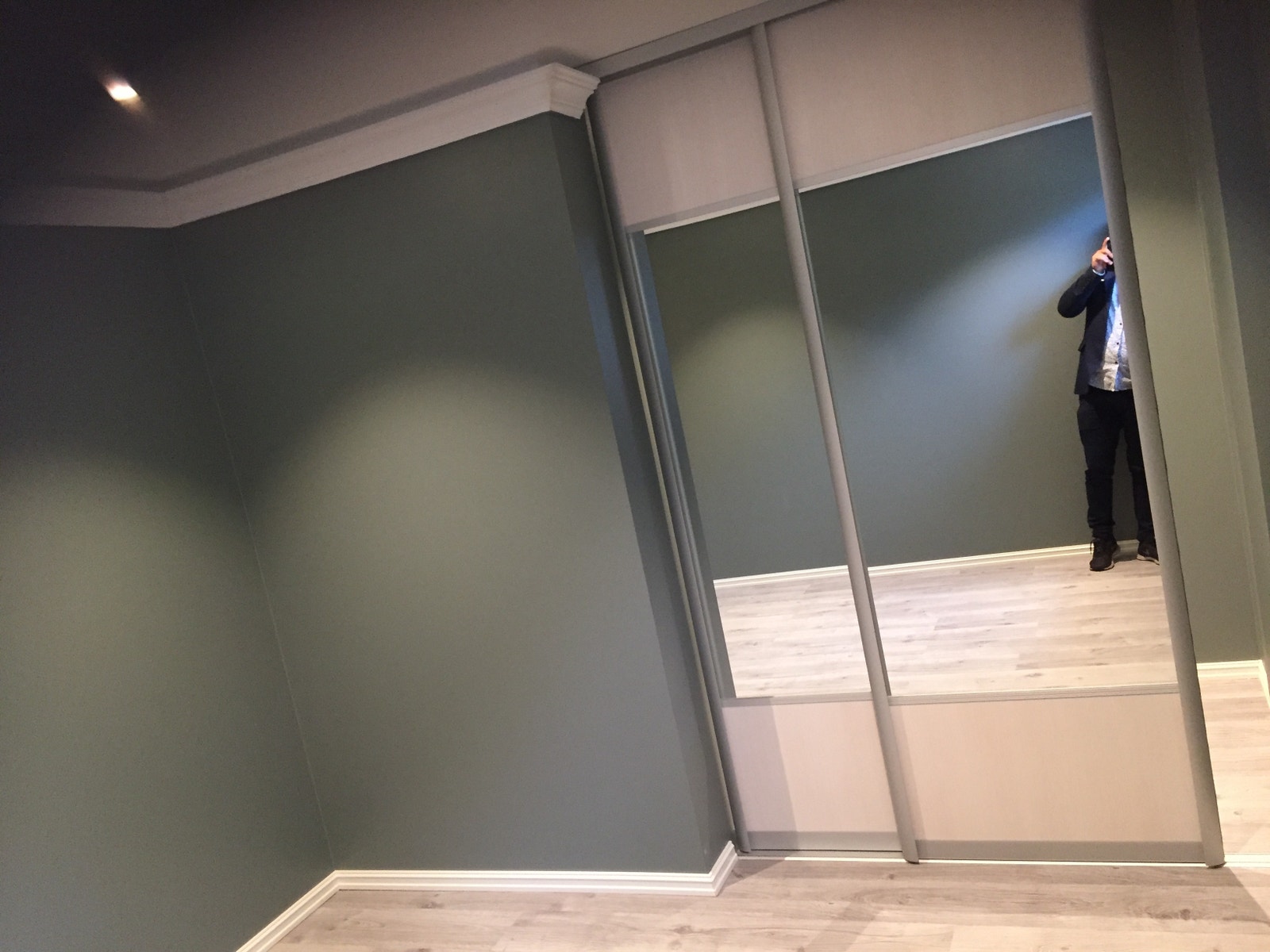 Soverom med garderobe 1 Galleribilde