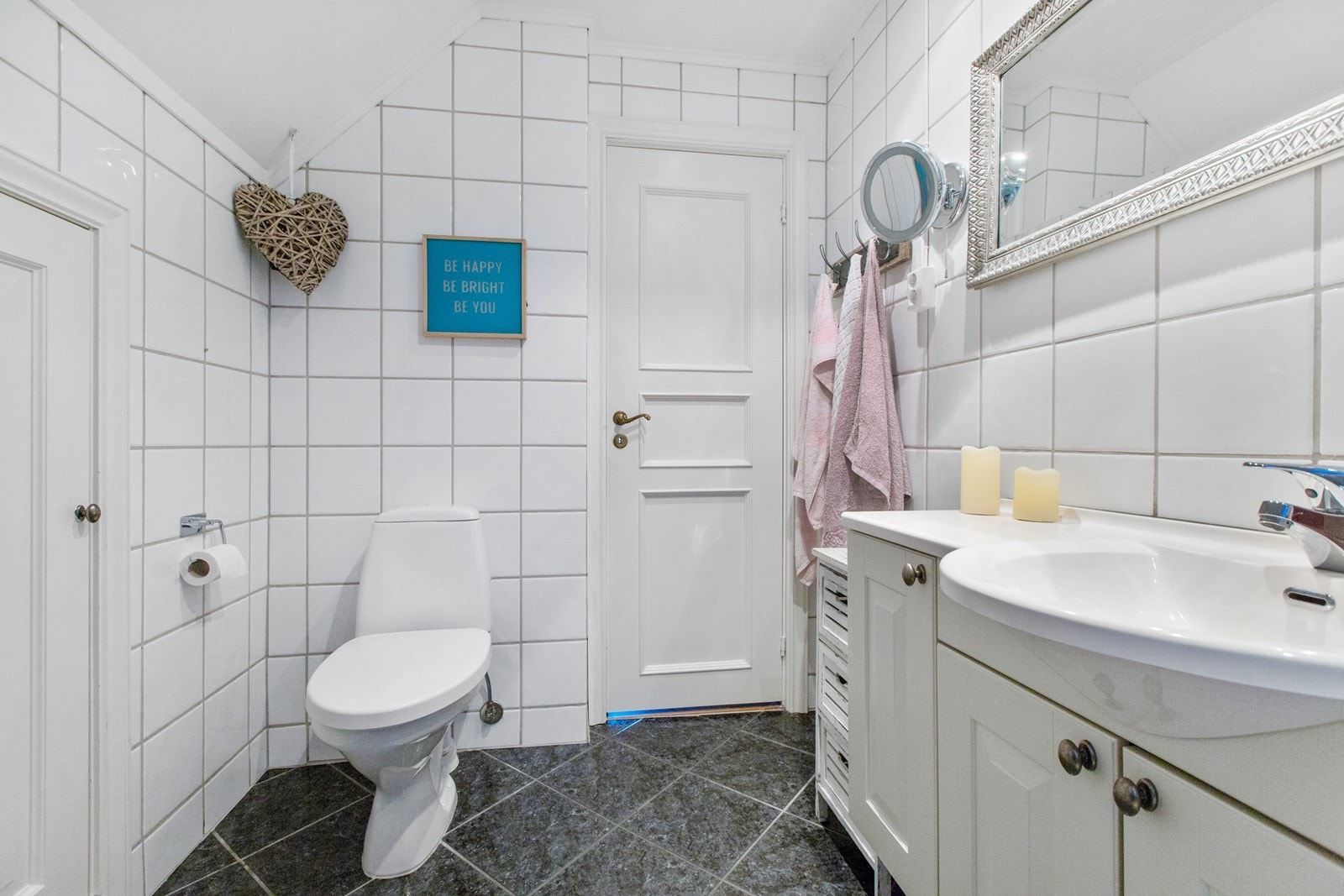 Lyst og pent bad. Galleribilde